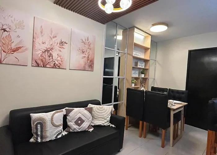 Uppadar Hollie Staycation Appartement *